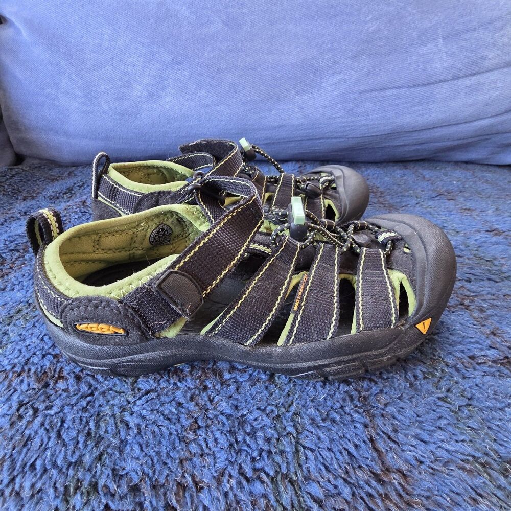 Keen Water Shoes Youth Boys Size 4 Green Black Sandals Outdoor Hiking - Picture 5 of 9